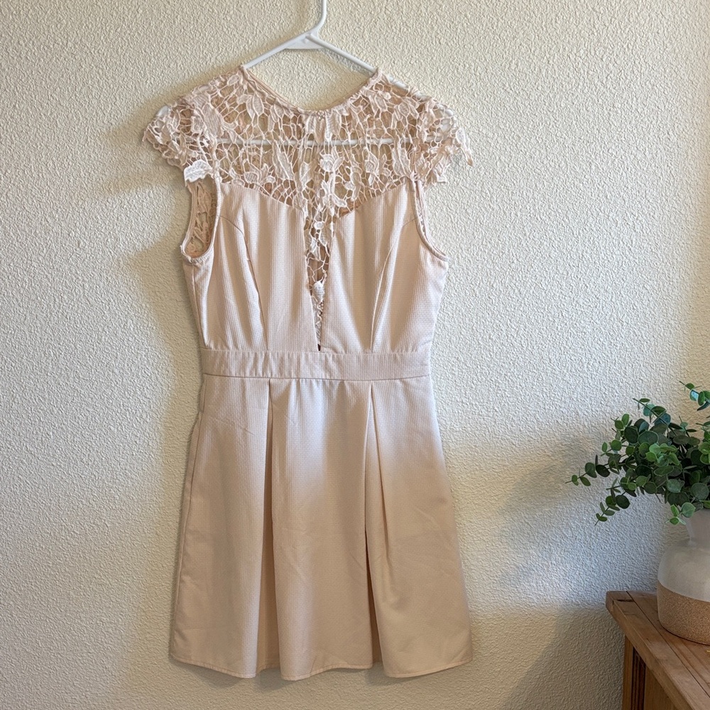 She + Sky Lace Mini Dress in Cream